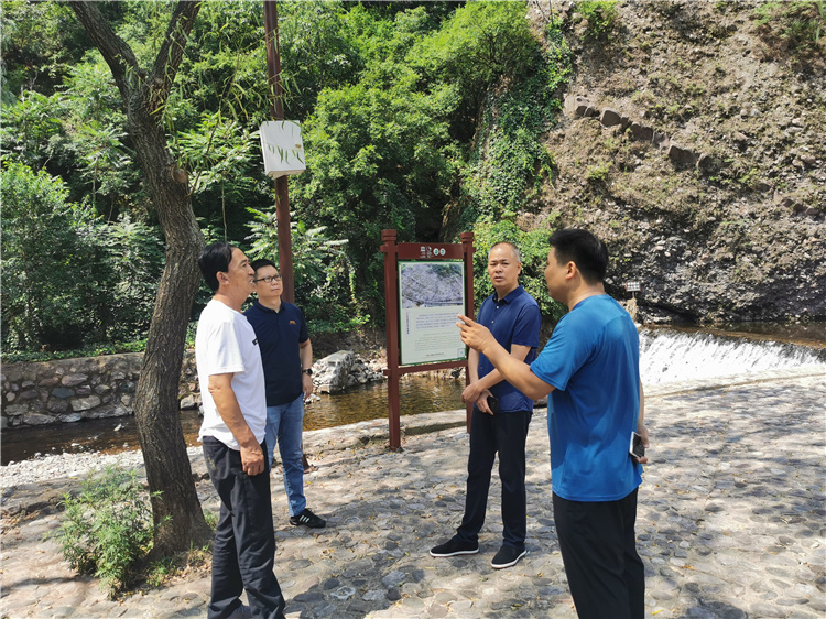 Liu Jianjun investigates Wangwushan-Daimeishan Global Geopark re-evaluation and inspection work